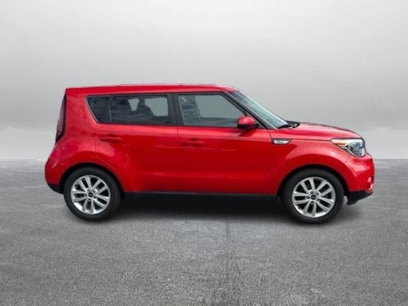 Used 2017 Kia Soul + FWD image 6