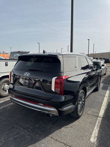 Used 2024 Hyundai Palisade Calligraphy image 3