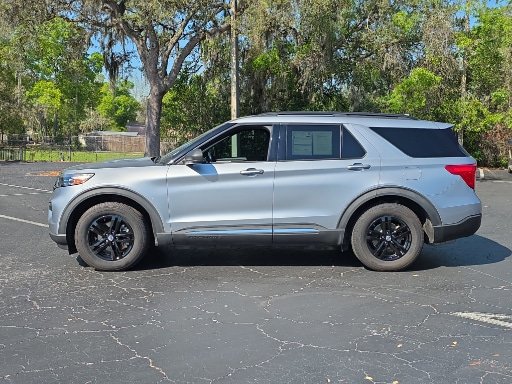 Certified 2020 Ford Explorer XLT RWD image 2