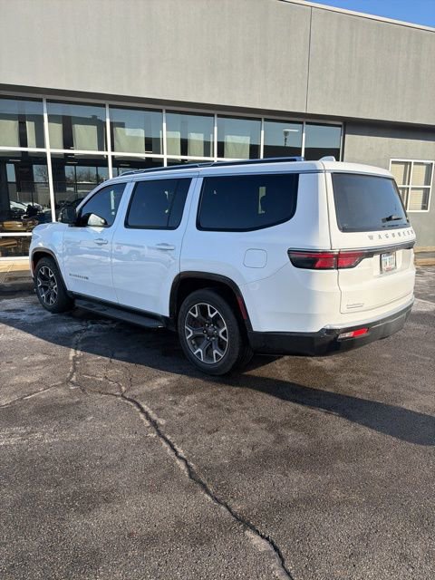 Used 2023 Jeep Wagoneer Series III w/ Preferred Equipment Group image 12