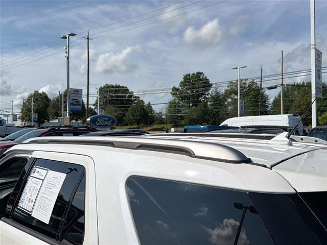 Certified 2019 Ford Explorer XLT w/ Equipment Group 201A AWD/4WD image 22