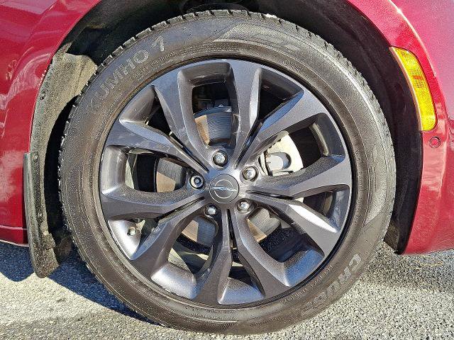 Used 2020 Chrysler Pacifica Limited image 8