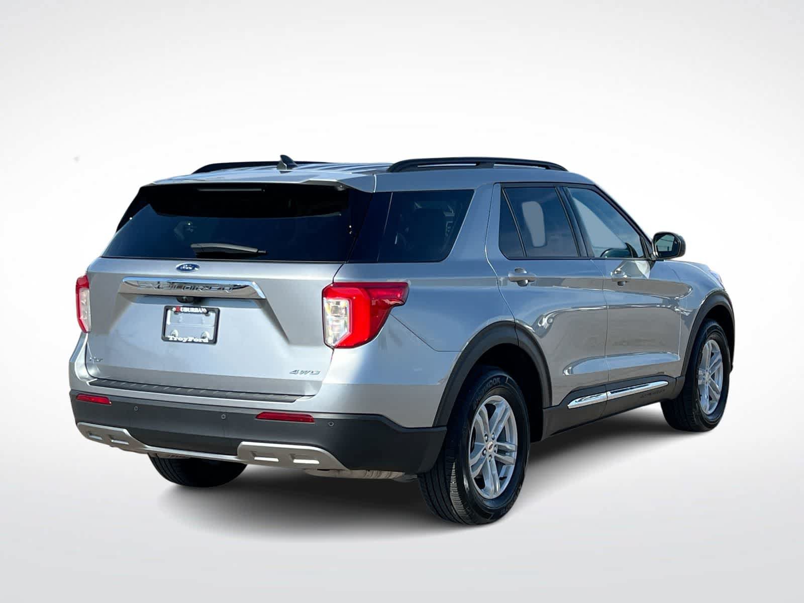 Certified 2024 Ford Explorer XLT w/ Equipment Group 202A AWD/4WD image 8
