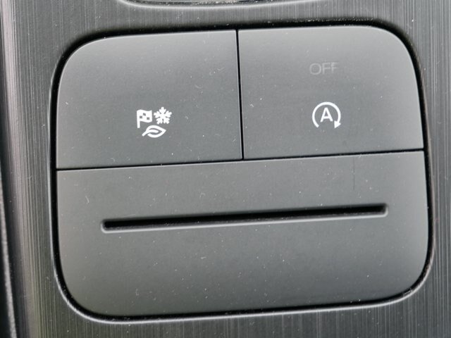 Certified 2025 Ford Escape ST-Line AWD/4WD image 25