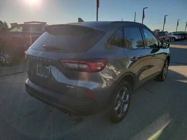Certified 2025 Ford Escape ST-Line Select AWD/4WD image 4