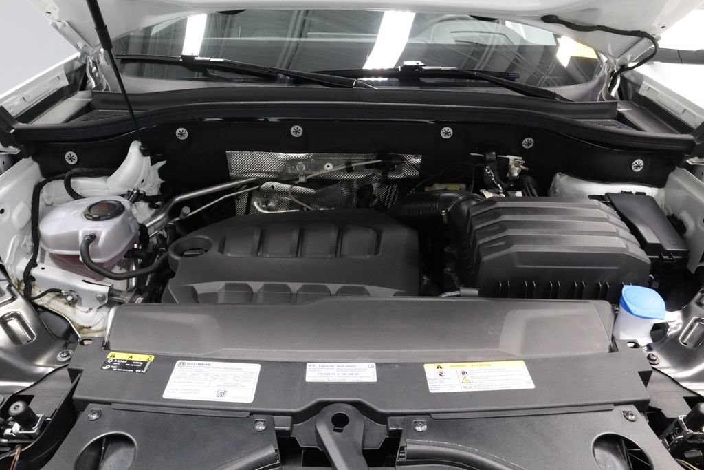 Used 2025 Volkswagen Atlas Cross Sport SEL Premium R-Line AWD/4WD image 15