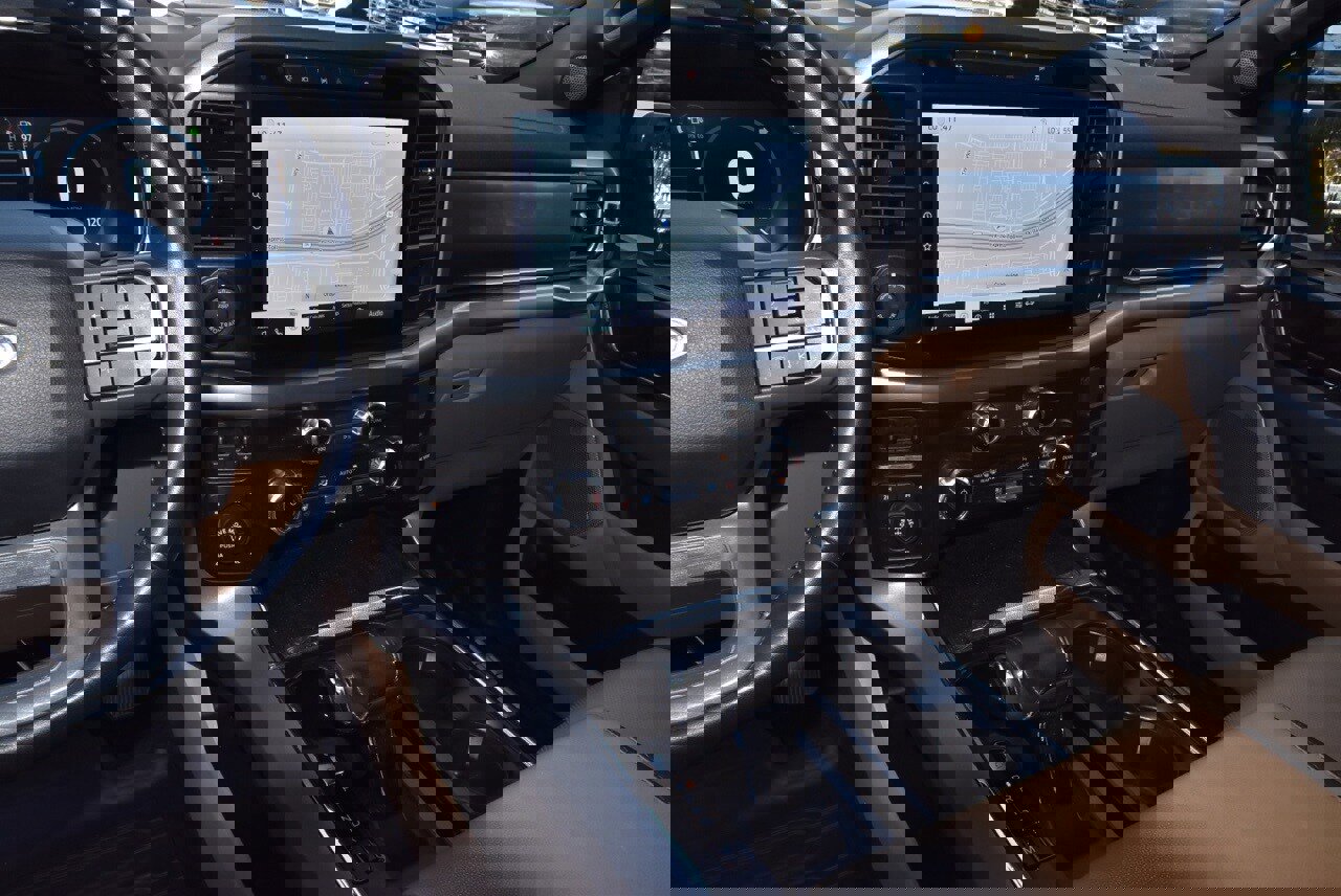 Certified 2023 Ford F150 Lariat w/ Equipment Group 502A High image 26