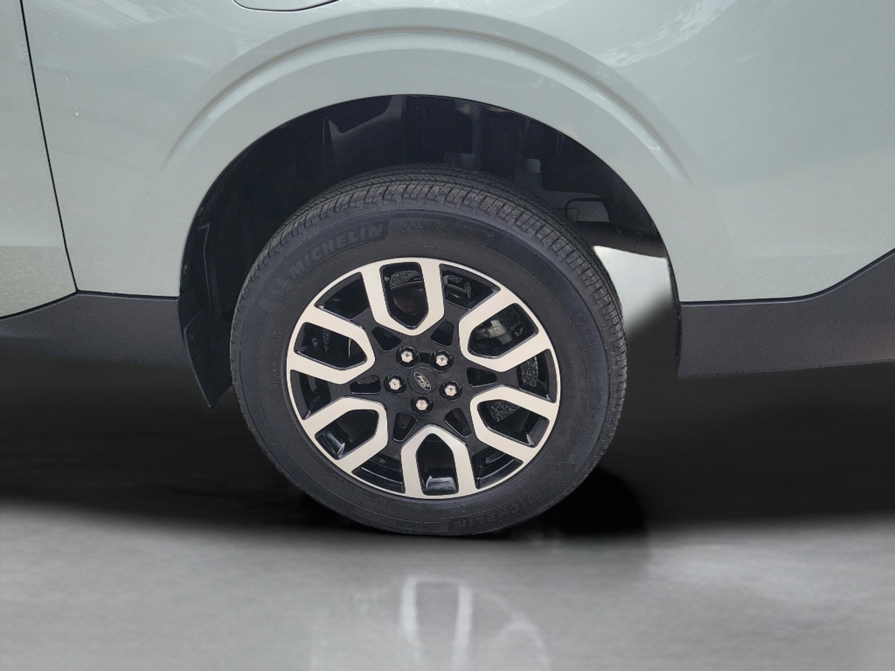 Certified 2024 Ford Maverick Lariat FWD image 32