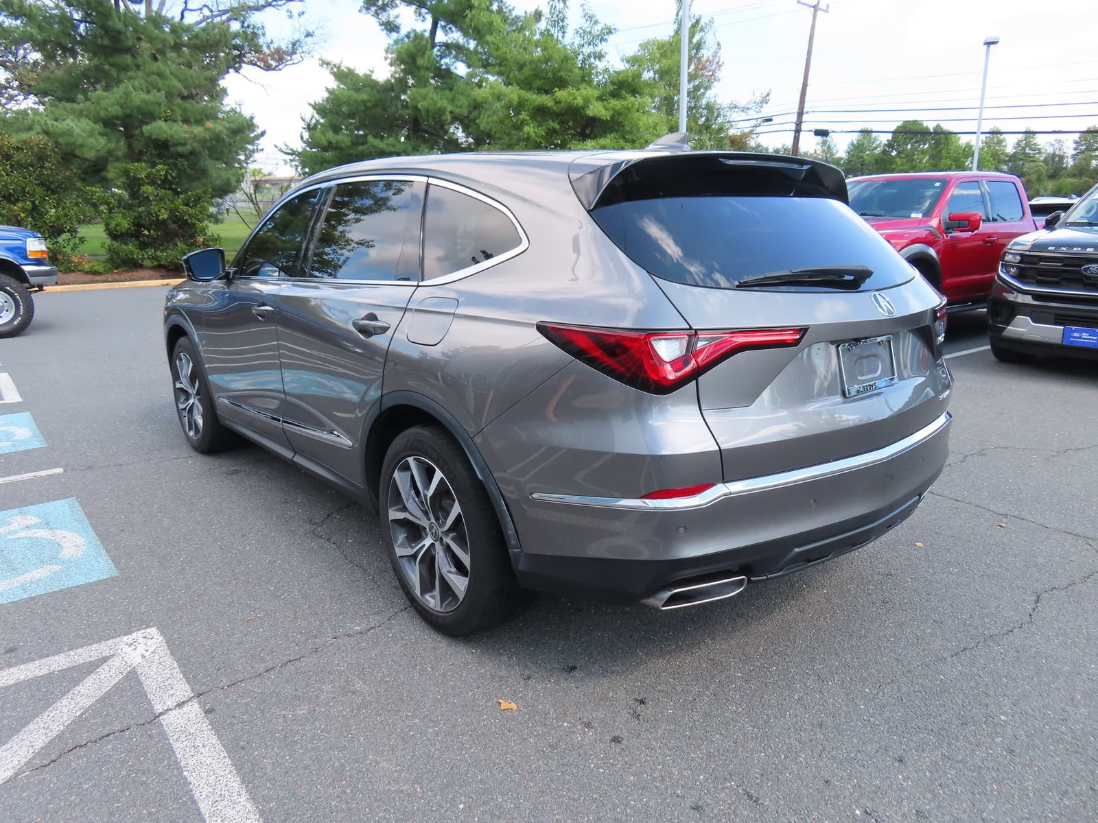 Used 2022 Acura MDX SH-AWD w/ Technology Package image 7