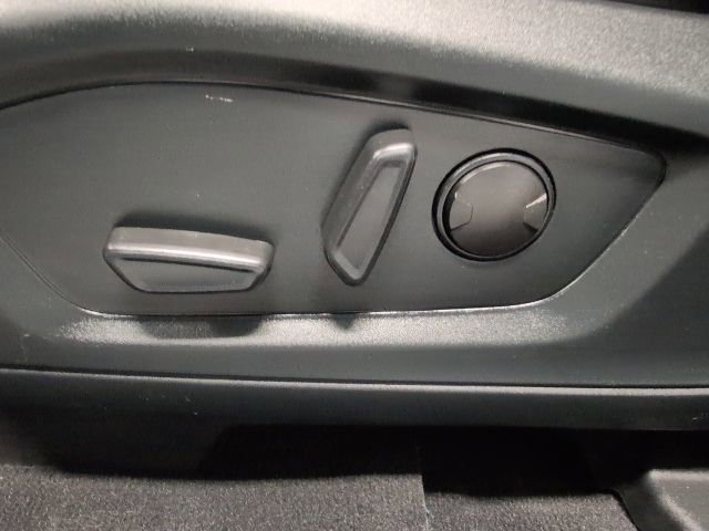 Certified 2021 Ford Explorer XLT image 14