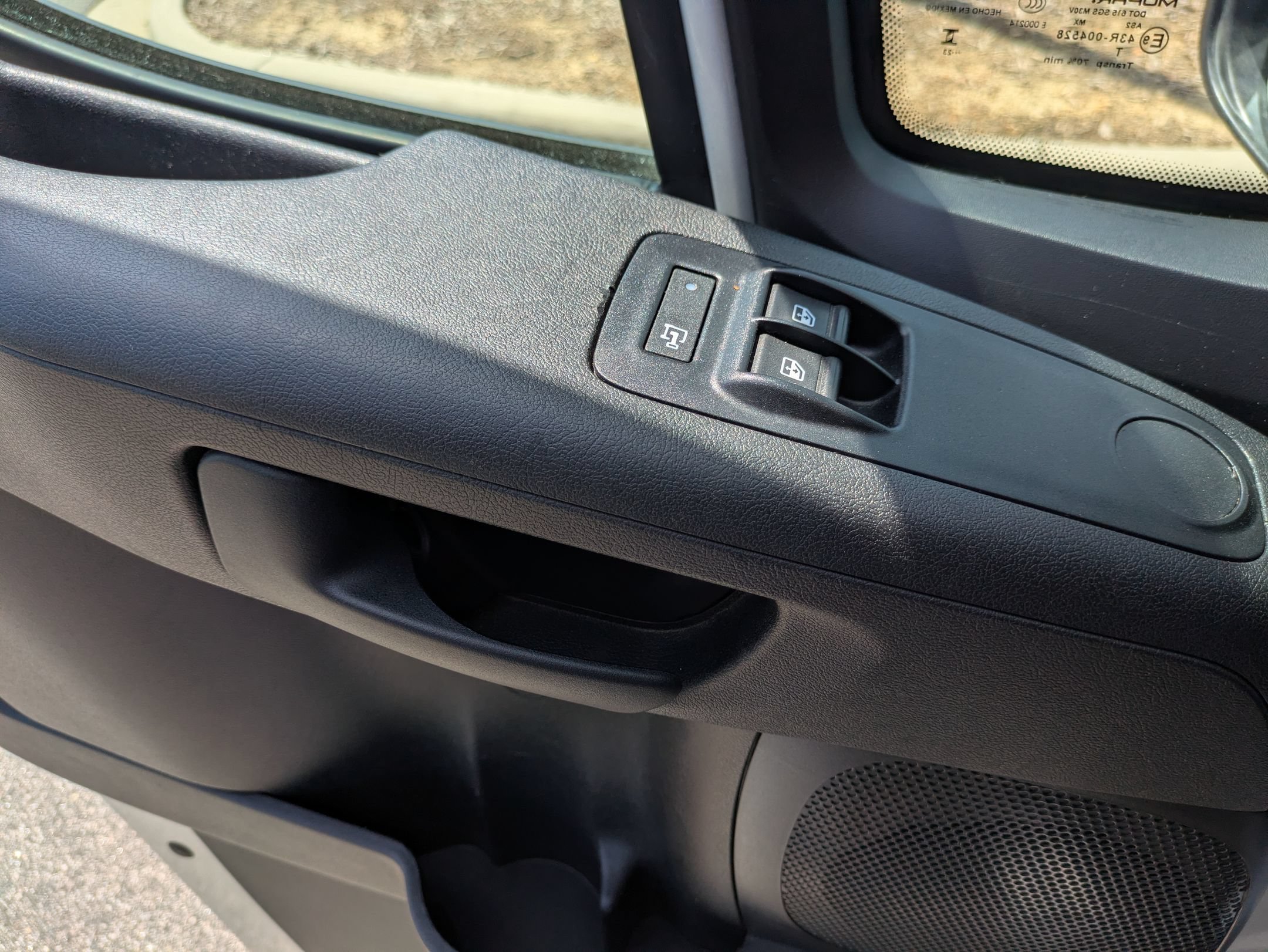 Used 2023 RAM ProMaster 2500 FWD image 15