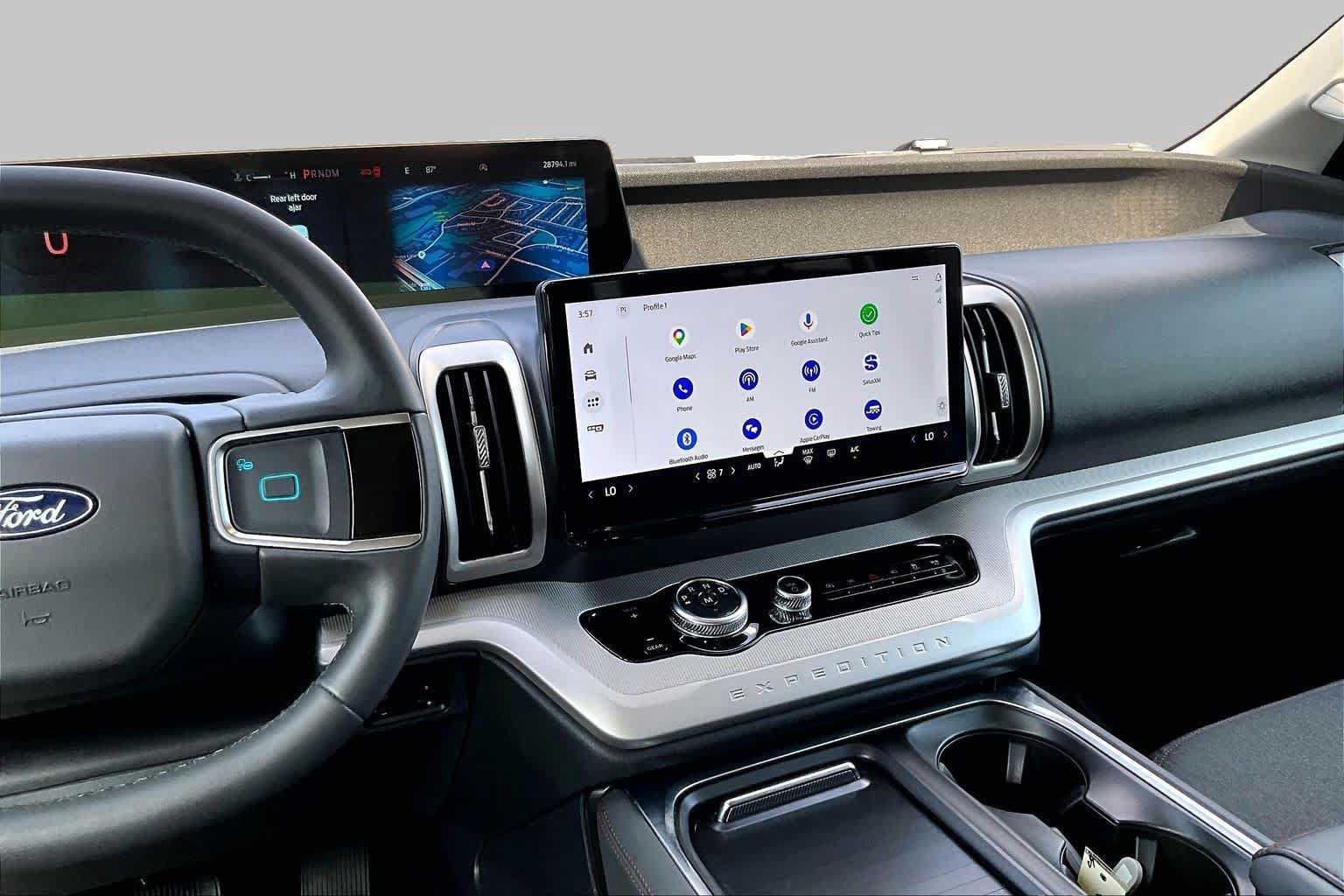 Certified 2025 Ford Expedition Active RWD image 9