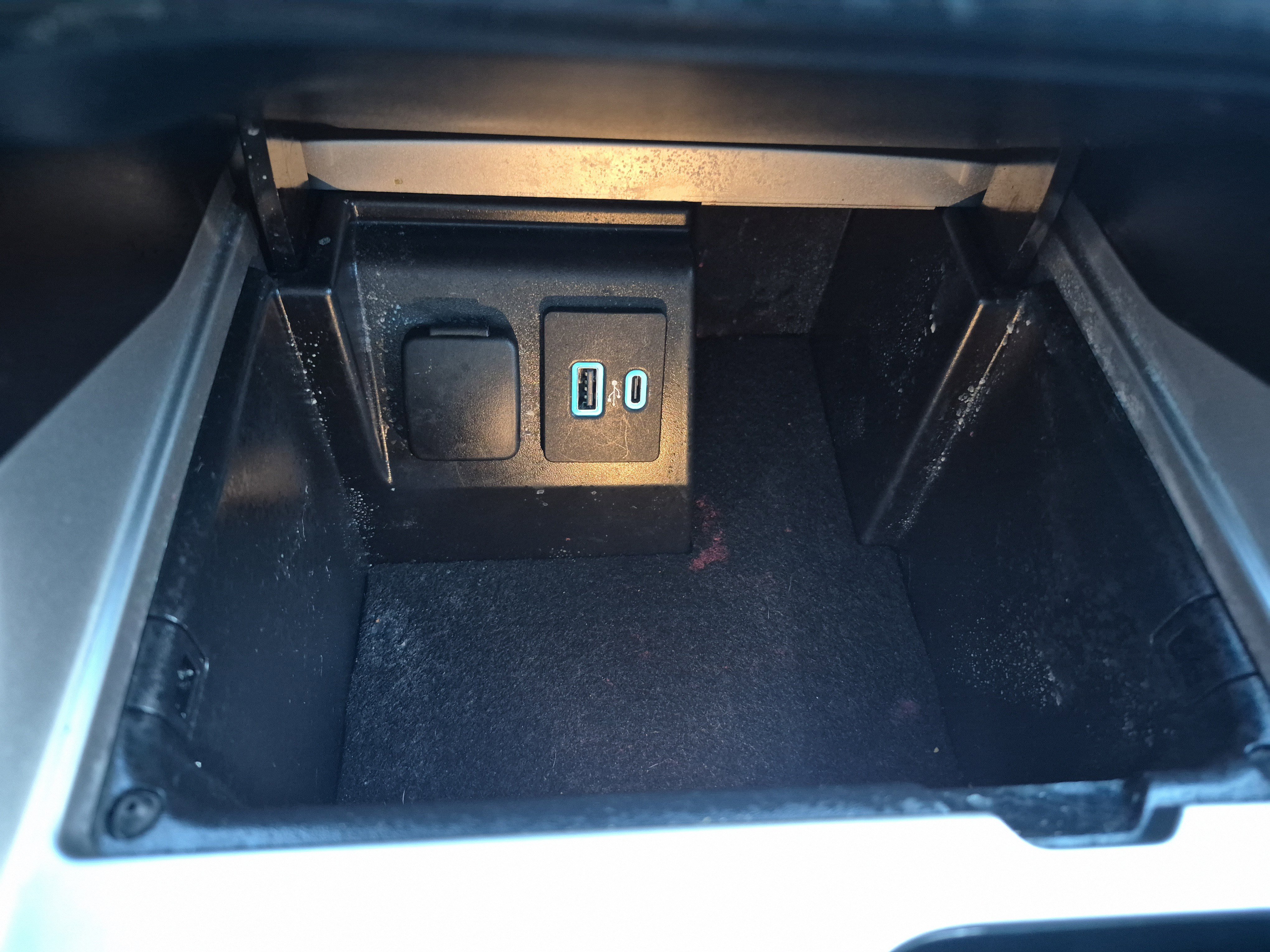 Certified 2024 Ford Explorer XLT image 29