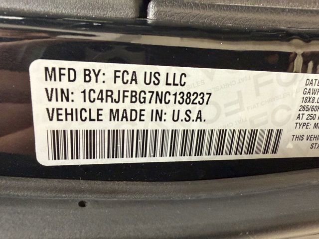 Used 2022 Jeep Grand Cherokee Limited AWD/4WD image 31