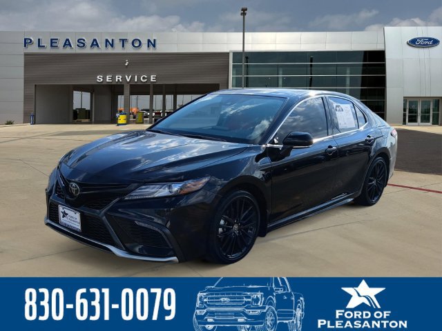 Used 2023 Toyota Camry XSE FWD image 1
