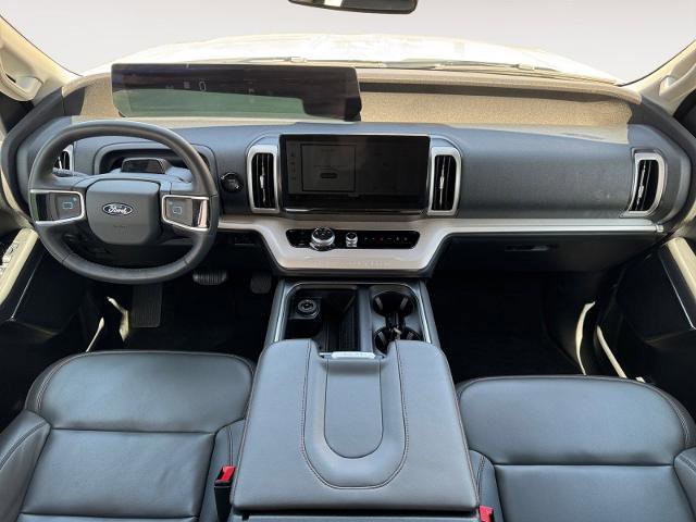 Certified 2025 Ford Expedition Active image 10