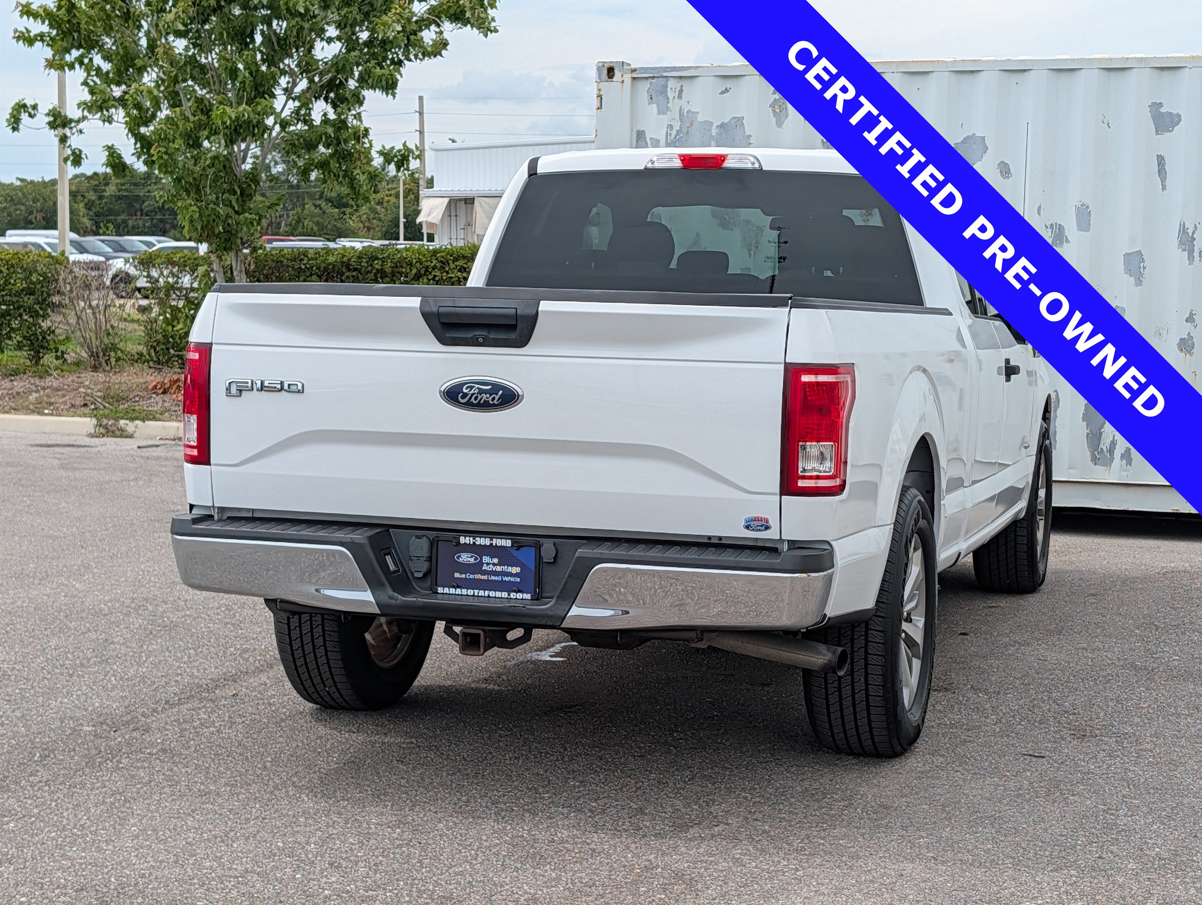 Certified 2017 Ford F150 XLT RWD image 4