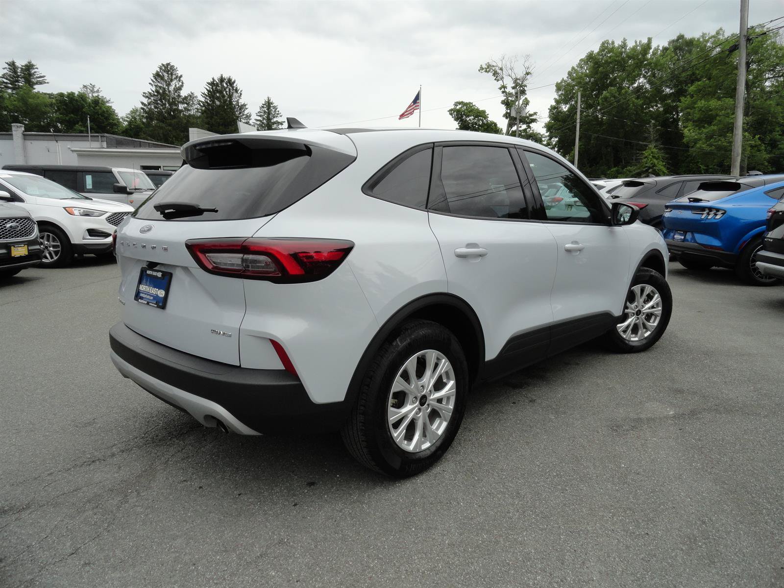 Certified 2025 Ford Escape Active AWD/4WD image 5