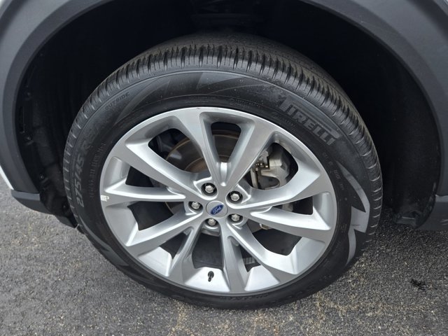 Certified 2023 Ford Explorer Platinum w/ Technology Package AWD/4WD image 47