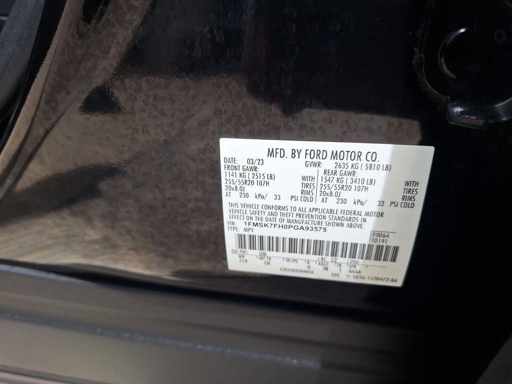 Certified 2023 Ford Explorer Limited w/ Limited Technology Package RWD image 36