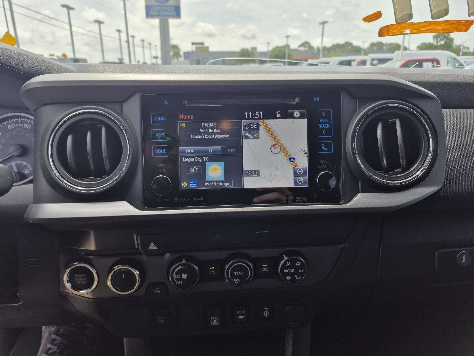 Used 2019 Toyota Tacoma TRD Off-Road AWD/4WD image 3