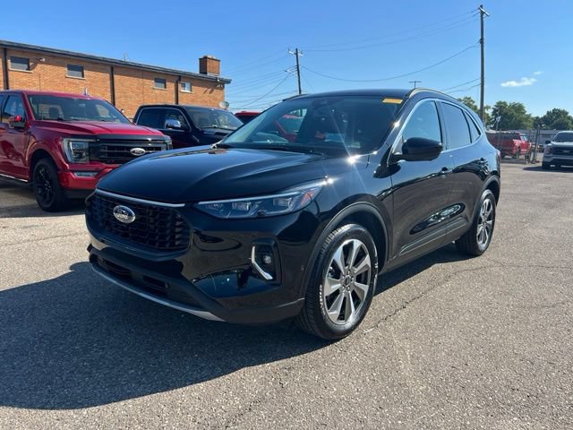 Certified 2023 Ford Escape Platinum w/ Premium Technology Package AWD/4WD image 30