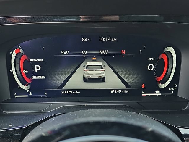 Used 2025 Nissan Pathfinder Platinum FWD image 21