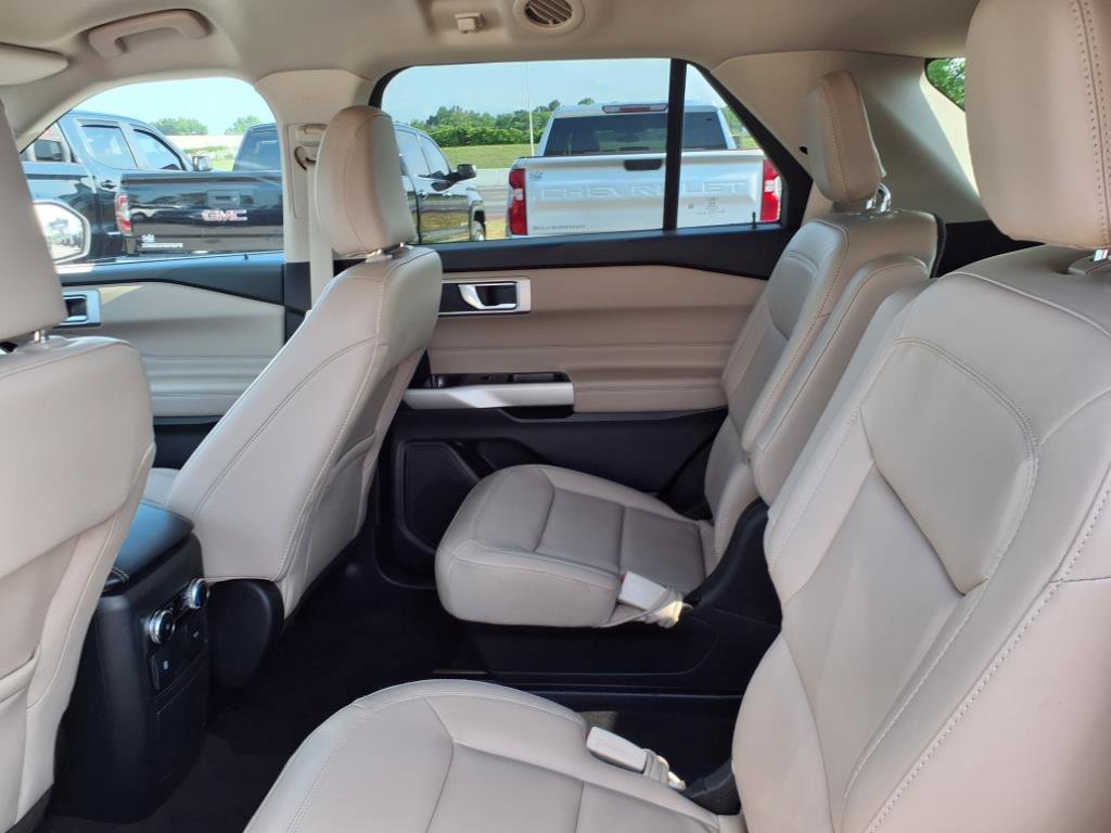 Certified 2022 Ford Explorer XLT w/ Equipment Group 202A image 13