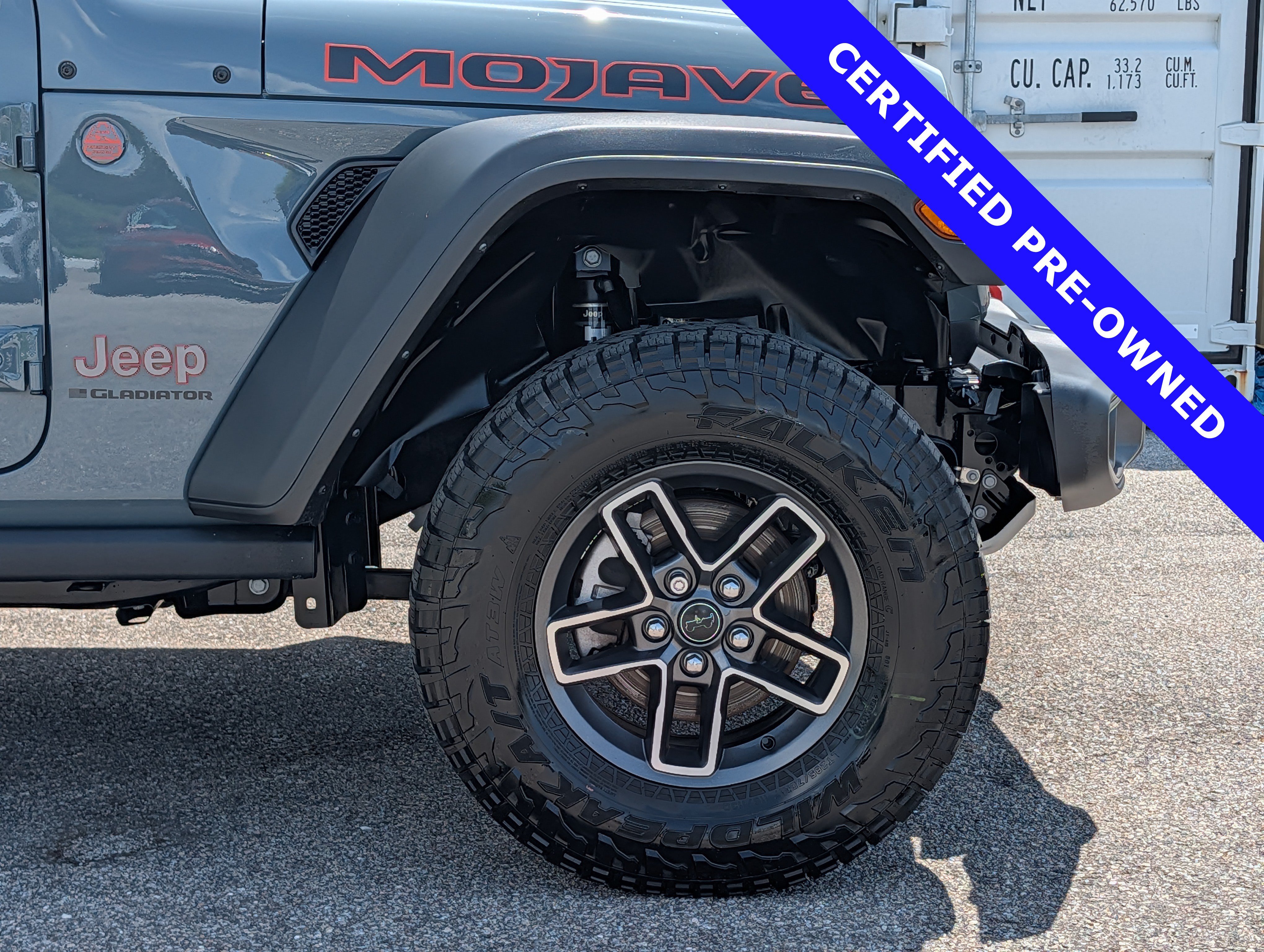 Used 2025 Jeep Gladiator Mojave w/ Convenience Group AWD/4WD image 12