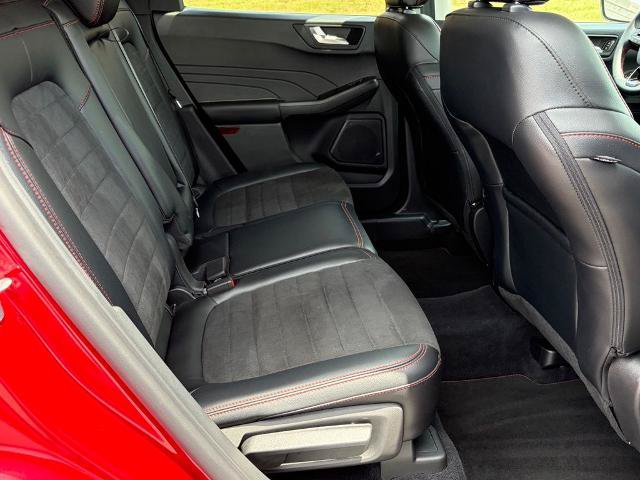 Certified 2022 Ford Escape SEL w/ SEL Stealth AWD Package image 10
