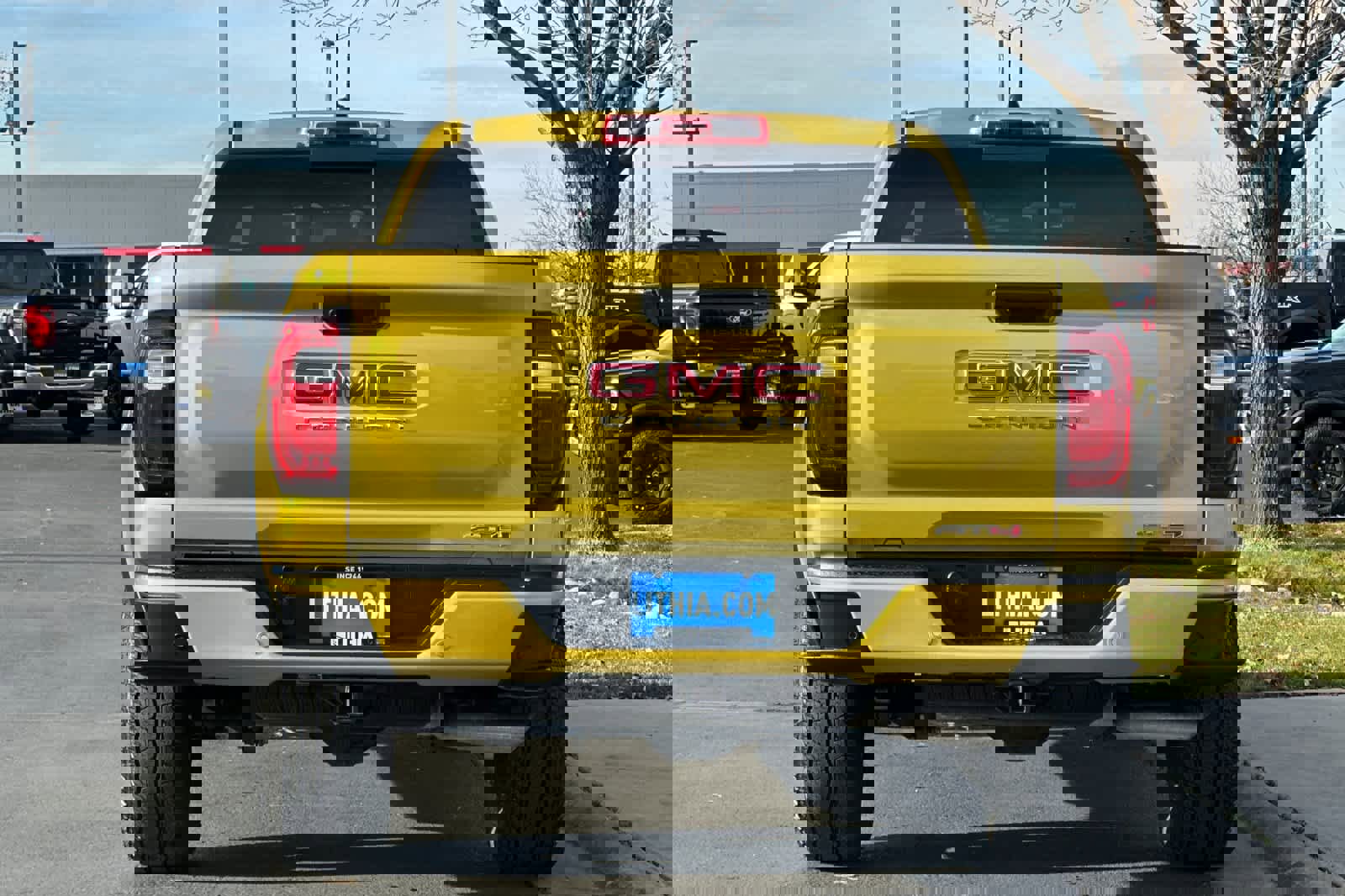 Used 2023 GMC Canyon AT4 w/ AT4 Premium Package image 7