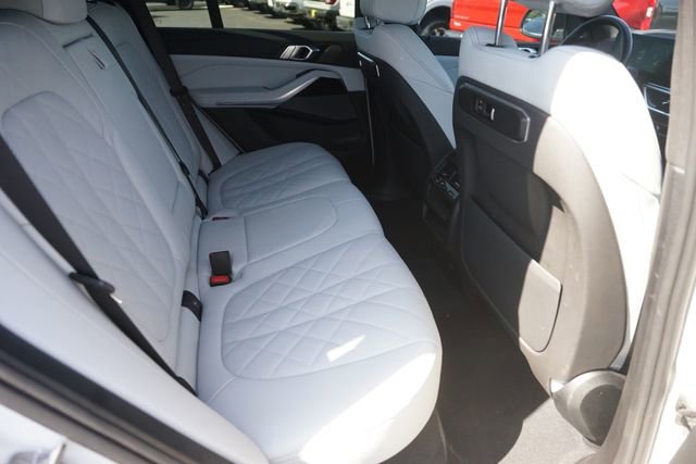 Used 2024 BMW X5 sDrive40i w/ Premium Package RWD image 16