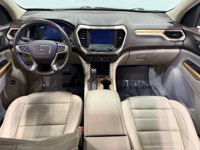 Used 2017 GMC Acadia Denali w/ Technology Package AWD/4WD image 40