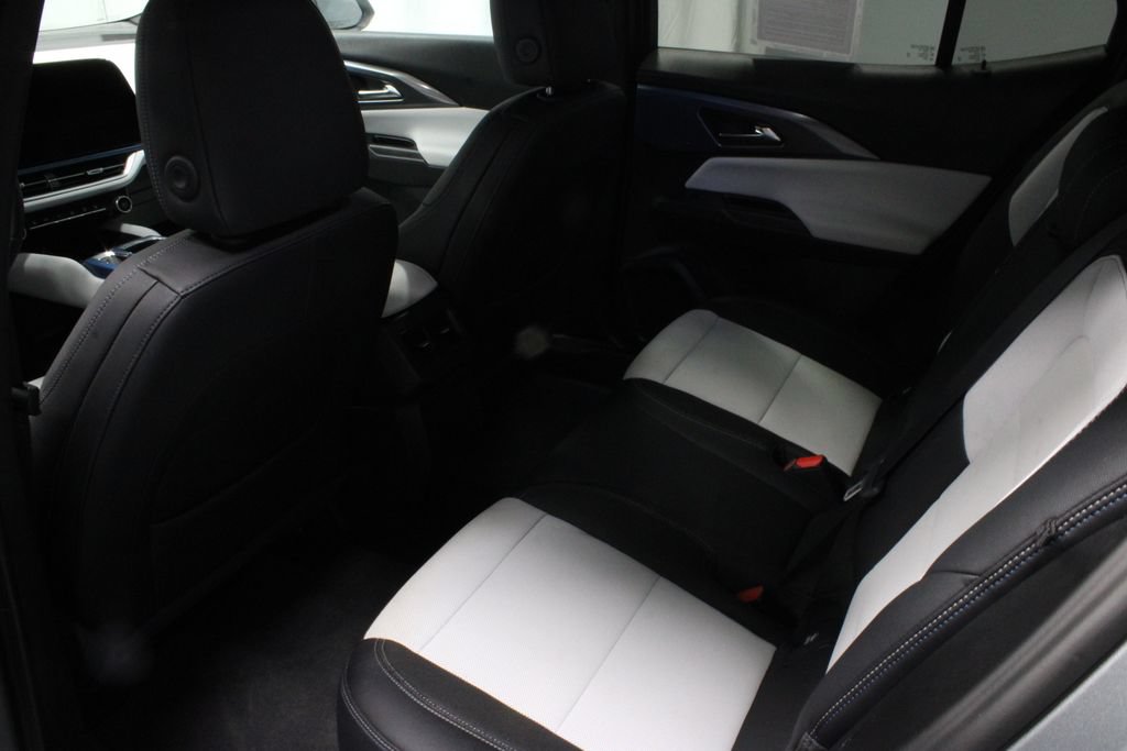 Used 2024 Chevrolet Equinox EV LT FWD image 20