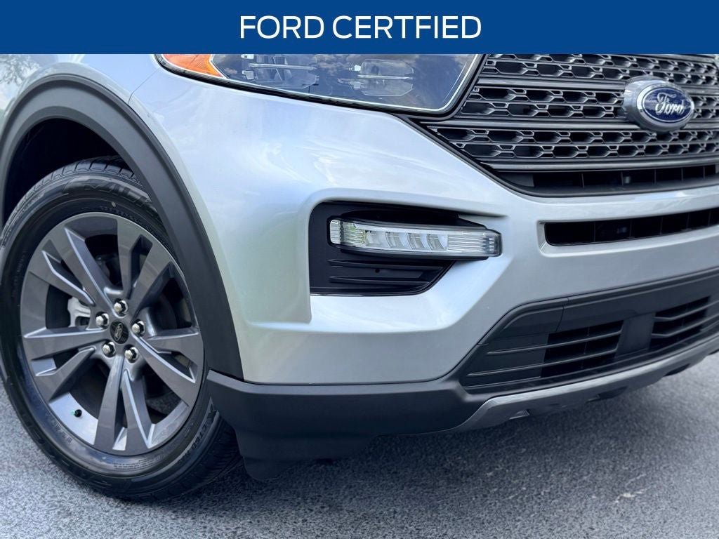 Certified 2023 Ford Explorer XLT w/ Equipment Group 202A RWD image 3