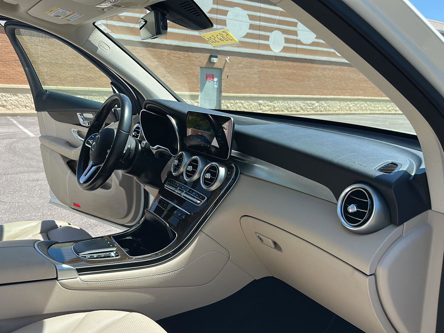 Used 2021 Mercedes-Benz GLC 300 4MATIC image 34