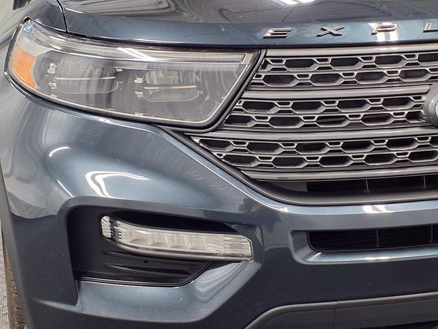 Certified 2022 Ford Explorer XLT w/ Equipment Group 202A AWD/4WD image 34