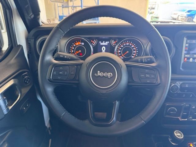 Used 2022 Jeep Gladiator Sport AWD/4WD image 13