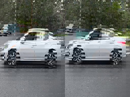 Used 2023 Nissan Altima 2.5 SV image 2