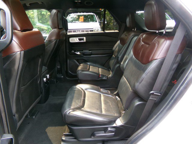 Certified 2023 Ford Explorer Platinum w/ Premium Technology Package AWD/4WD image 19
