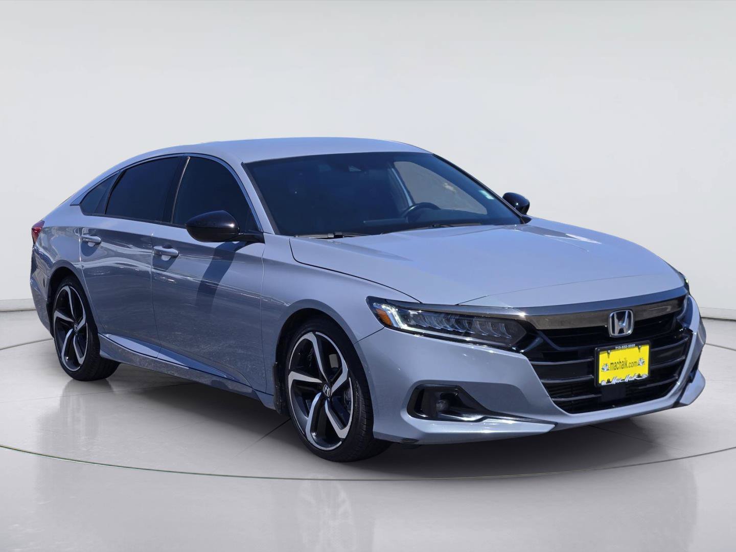 Used 2022 Honda Accord Sport image 3