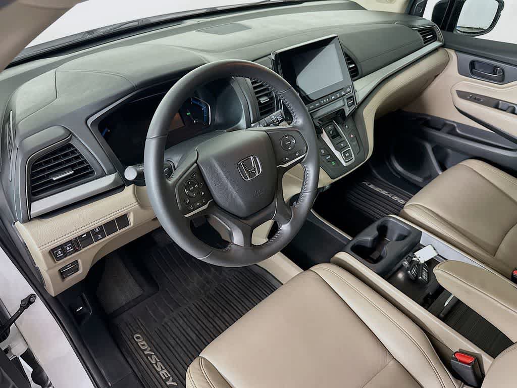Used 2024 Honda Odyssey EX-L image 2