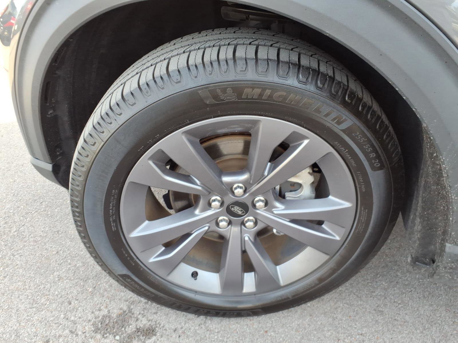 Certified 2023 Ford Explorer XLT w/ Equipment Group 202A image 9