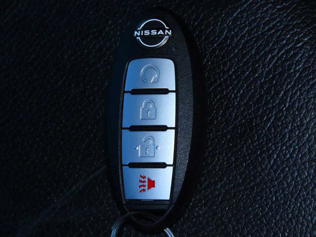 Used 2024 Nissan Titan PRO-4X w/ Pro-4x Convenience Package image 35