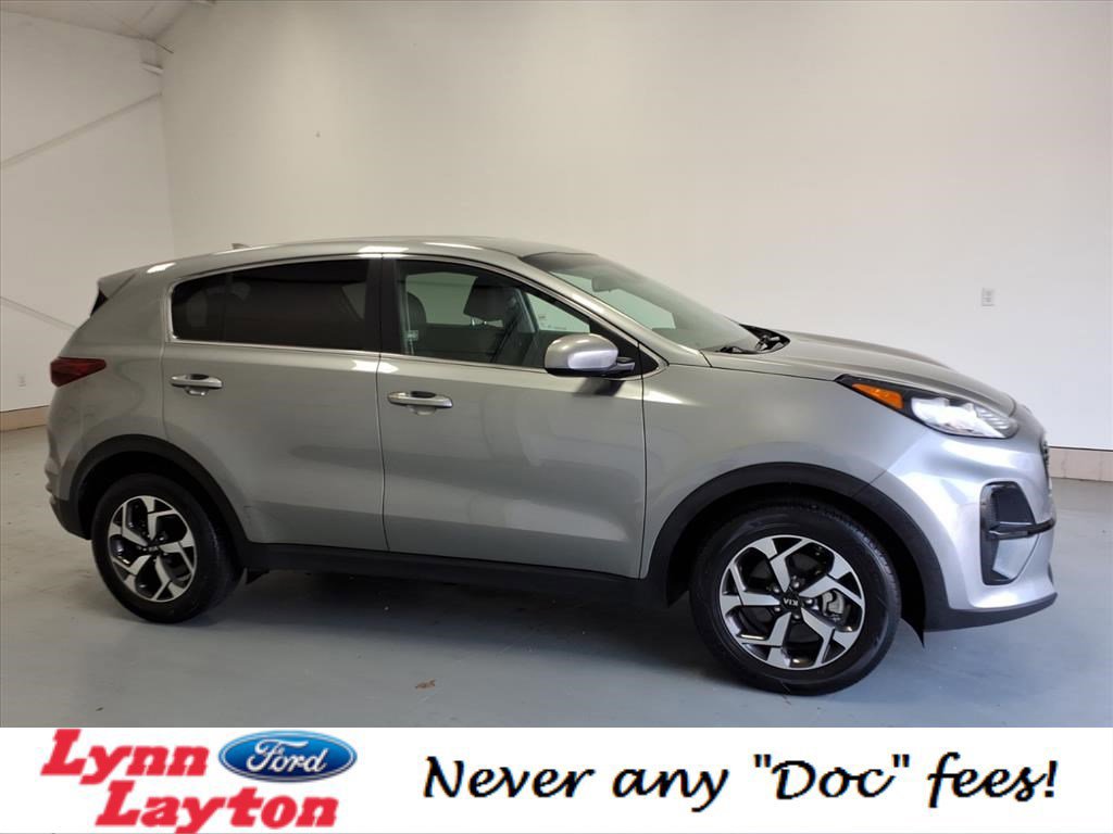 Used 2020 Kia Sportage LX image 2