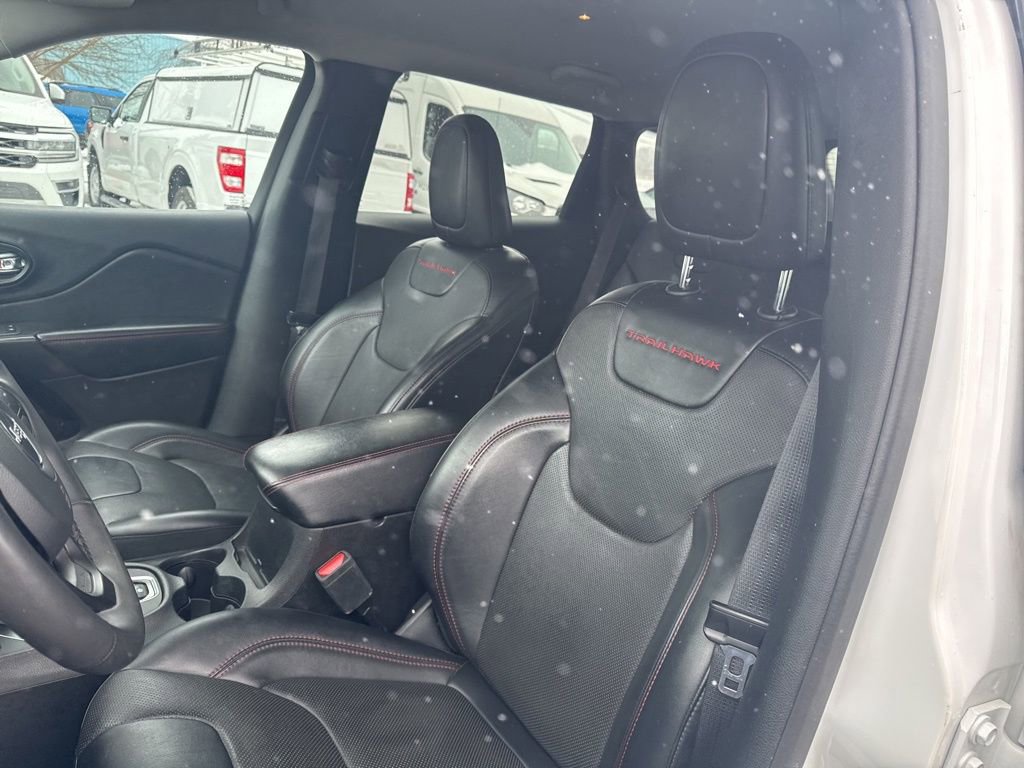 Used 2022 Jeep Cherokee Trailhawk w/ Premium Leather Package image 9