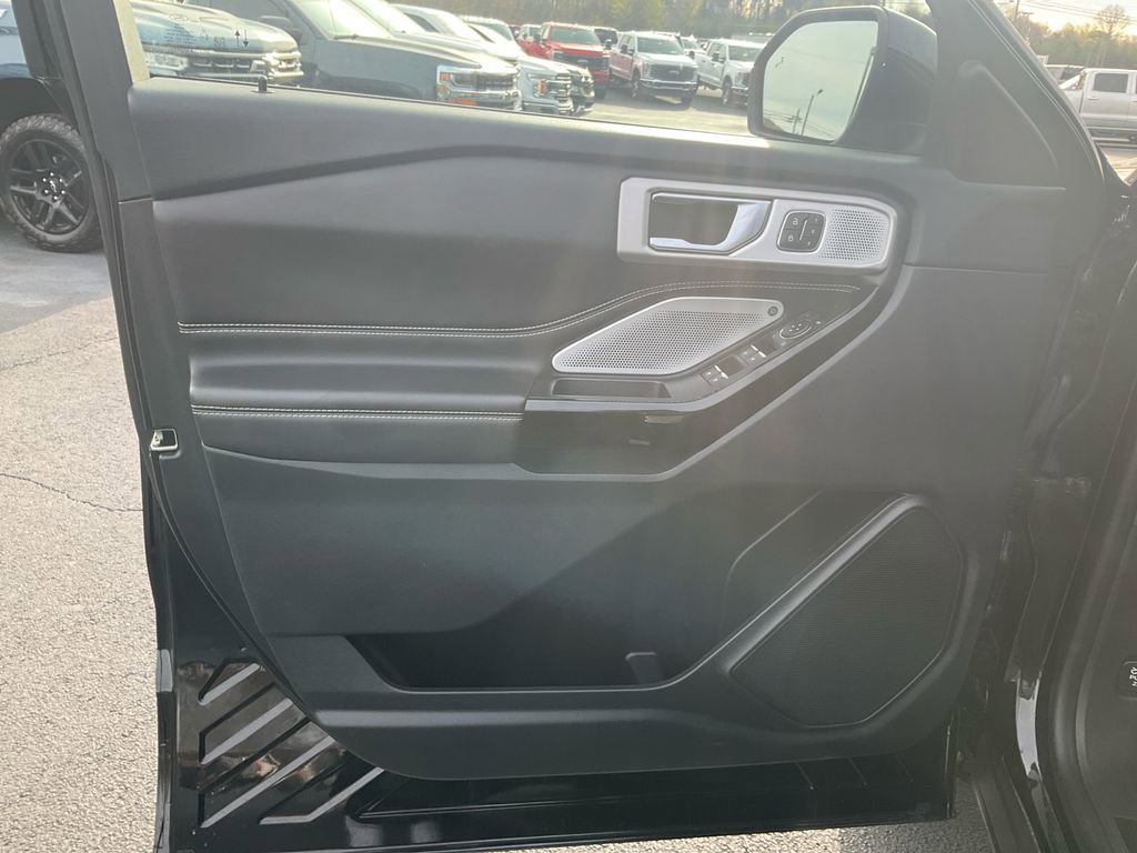Certified 2022 Ford Explorer ST w/ Equipment Group 401A AWD/4WD image 17