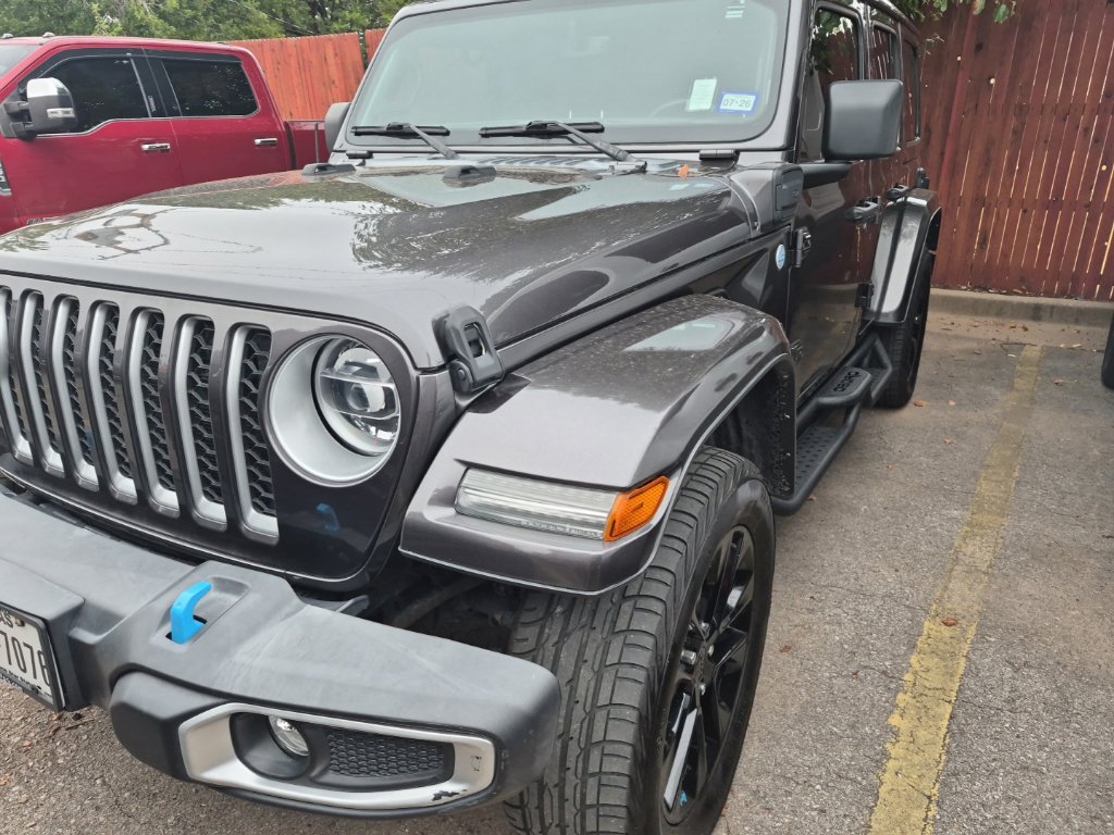 Used 2022 Jeep Wrangler Unlimited Sahara AWD/4WD image 4