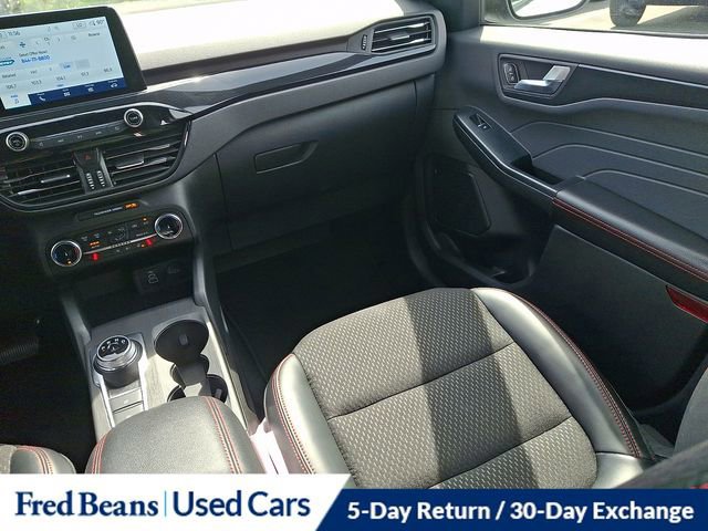Certified 2025 Ford Escape ST-Line Select image 16