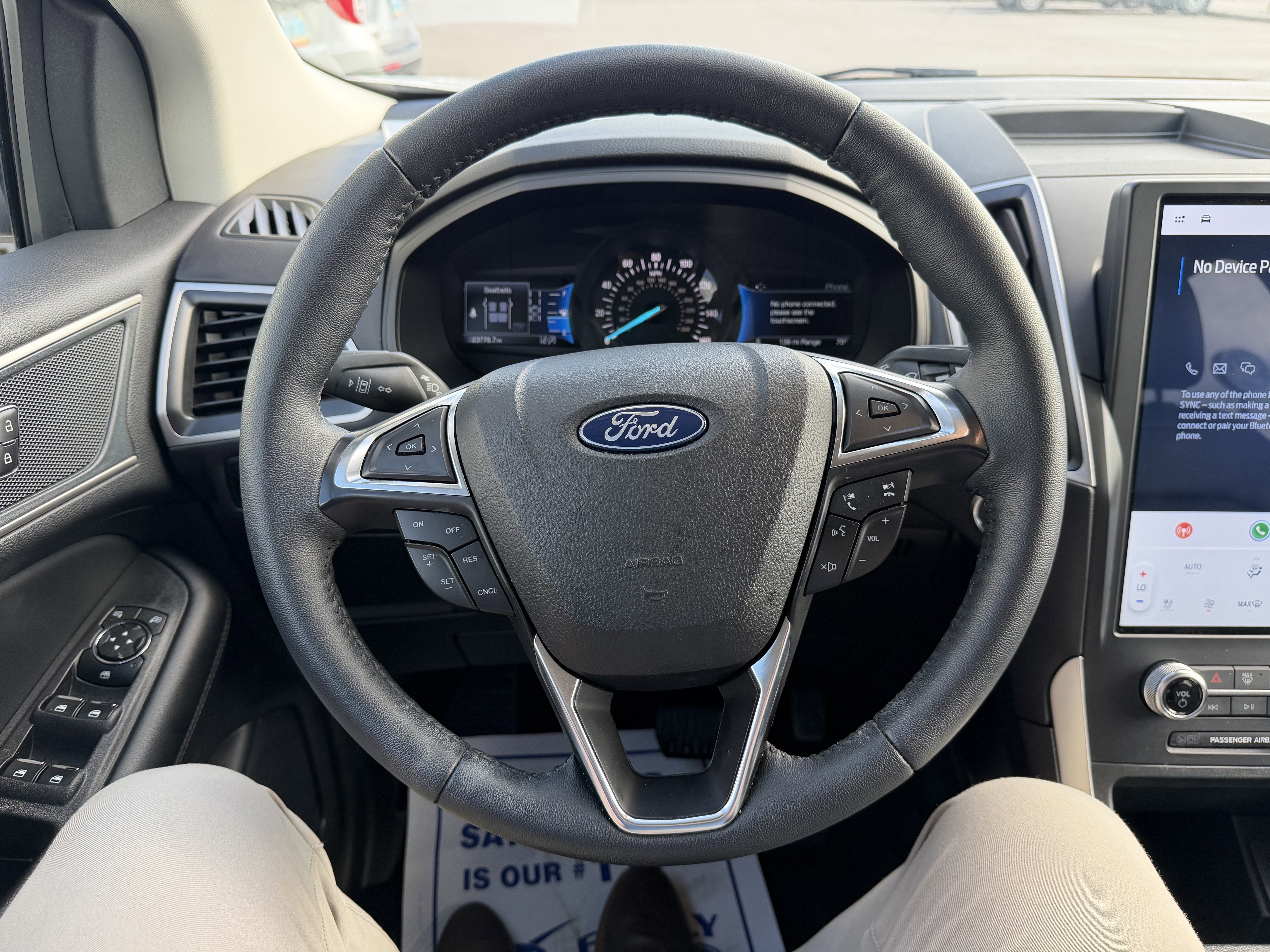 Certified 2024 Ford Edge SEL w/ Convenience Package AWD/4WD image 9